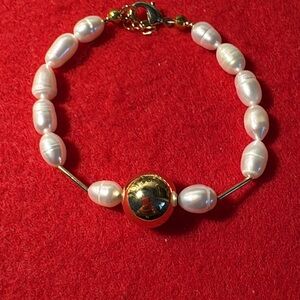 Classic Pearl and Gold Bead Bracelet